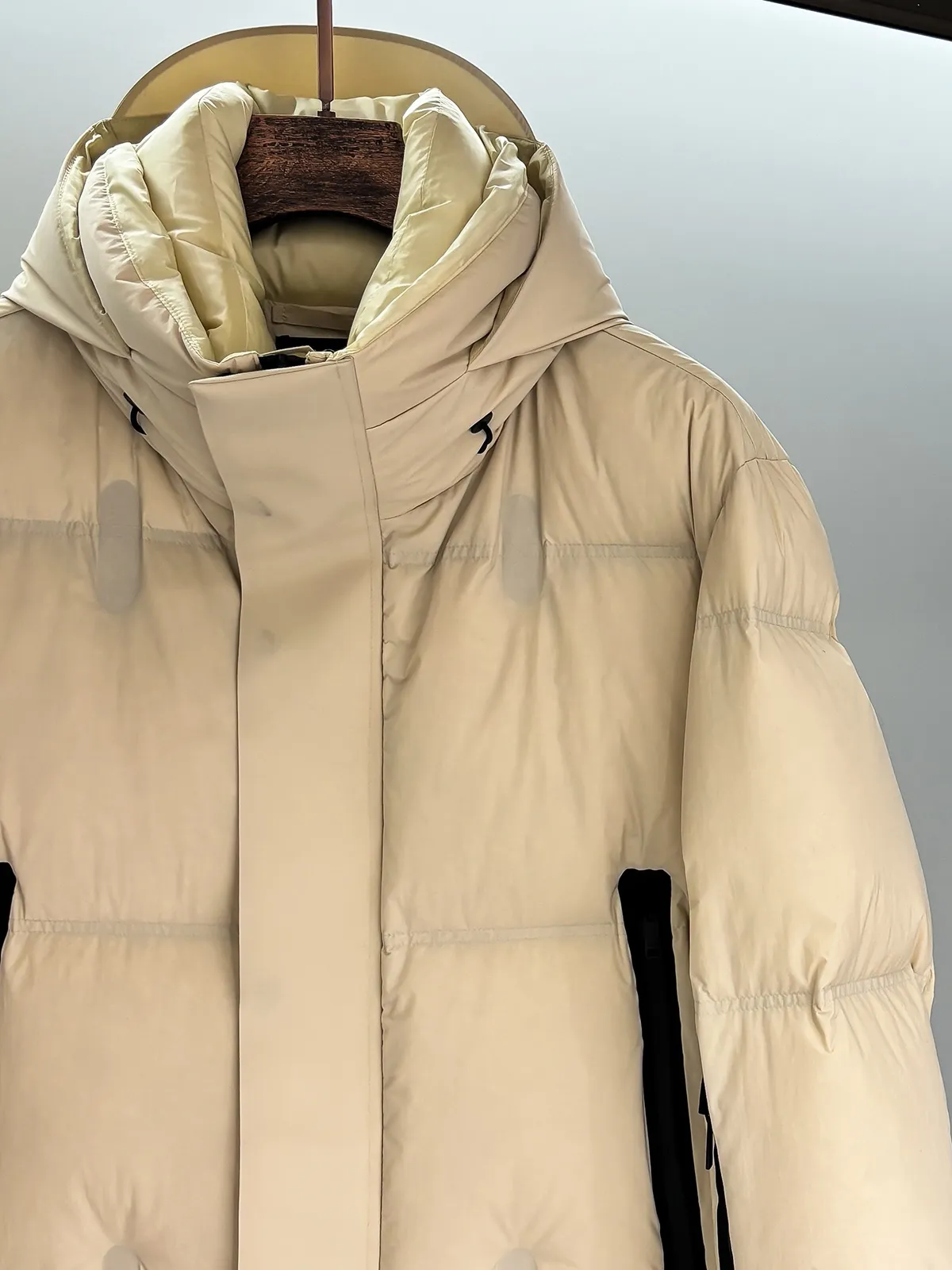 EZ 26New Arrival ！ ， 29850RMB！Z New Arrival Premium Series ， ， ， 。 ， ！ ， ， ， ， ， ！ ， ， ！ 90 ， ， ！ ， ， ，Rebound ！ ， ！ ， ， ， ！ ， ， ！ ， ！ ， ， ， ！ 、 ， ， ！ ， ， ！Black/Cream White， ！Size：S-XL S ： 51cm- 114cm- 74cm- 62cm M ： 52cm- 118cm- 75cm- 63cm L ： 53cm- 122cm- 76cm- 64cm XL ： 54cm- 126cm- 77cm- 65cm Size （ ）： 174-140 ， M ！ 133 S ，133-148 M ，148-165 L ，165-185 XL ！